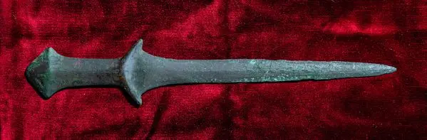 W muzeum klasztoru z Laguny Weneckiej odkryto anatolijski miecz sprzed 5 tys. lat