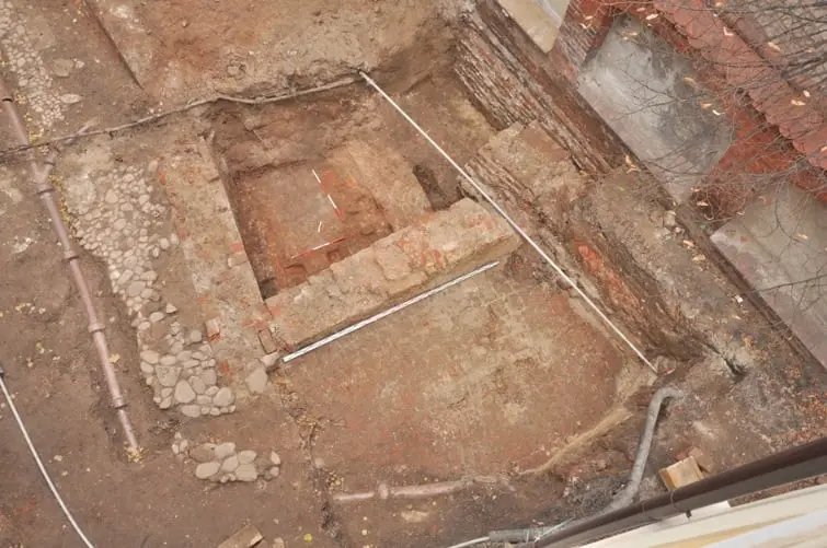 Ostrów Tumski: interesujące odkrycia podczas badań na terenie Muzeum Archidiecezjalnego