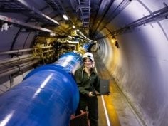 Wnętrze Wielkiego Zderzacza Hadronów© CERN