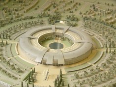 Model "pączka" czyli siedziby GCHQ