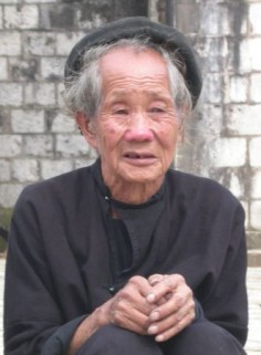 Mężczyzna z plemienia Hmong (Wietnam)© Nico van Gelderelicencja: GNU-FDL