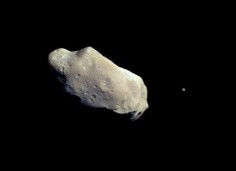 Asteroida 243 Ida i jej księżyc Dactyl